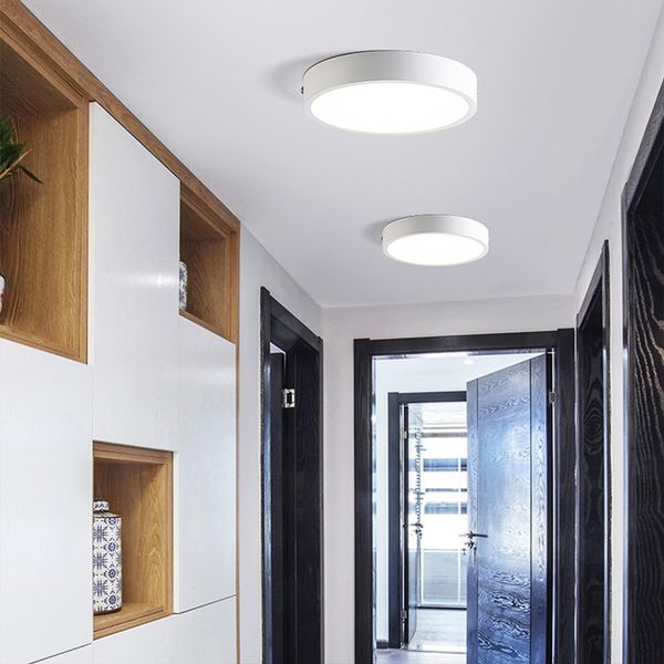 Lắp đặt đèn trang trí trong nhà để bổ sung ánh sáng cho không gian sống