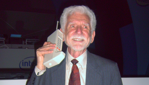 10 mẫu điện thoại nổi tiếng nhất lịch sử, bạn biết bao nhiêu trong số này?