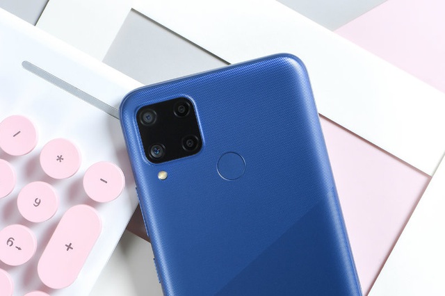 Loạt smartphone giá tiền 