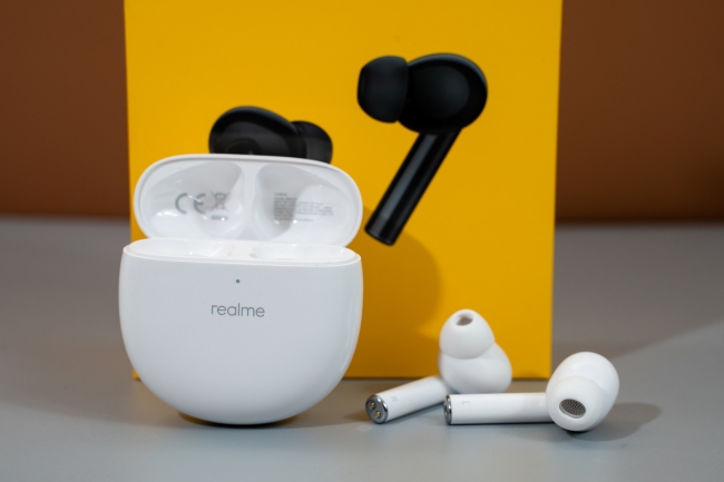 Realme mở bán tai nghe Realme Buds Air Pro giá 2.7 triệu độc quyền CellphoneS