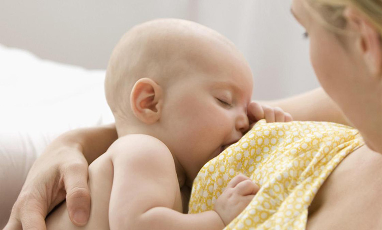 Sữa mẹ đối với trẻ sơ sinh quan trọng như thế nào?