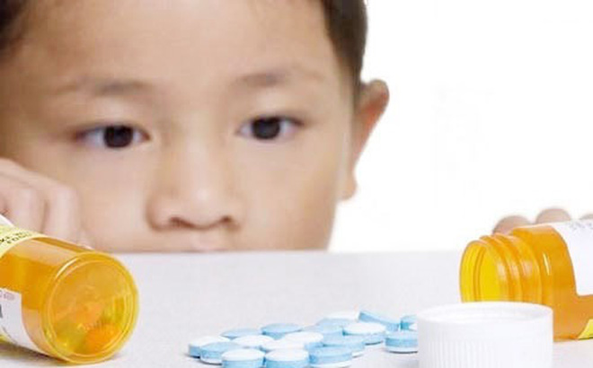 Lạm dụng thuốc kháng sinh và những nguy hại cho trẻ