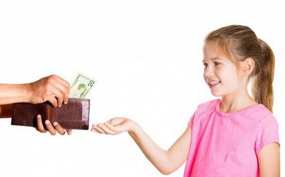 Cho trẻ bao nhiêu tiền tiêu vặt?
