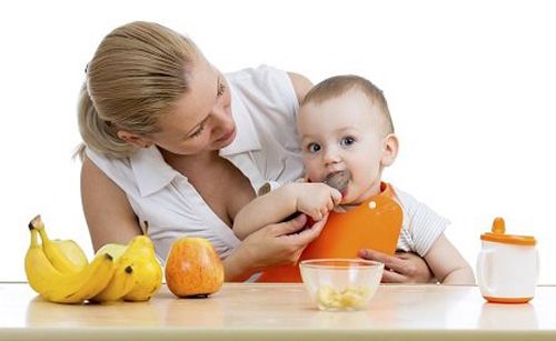 Tình trạng ăn gì ra nấy ở trẻ