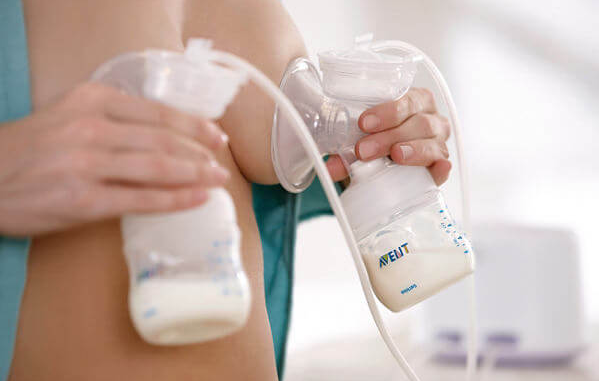 Cách kích thích phản xạ xuống sữa