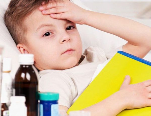 Khi nào cần cho bé uống thuốc hạ sốt?