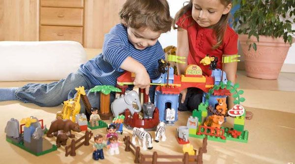 Lưu ý khi chọn đồ chơi cho trẻ phát triển sự sáng tạo