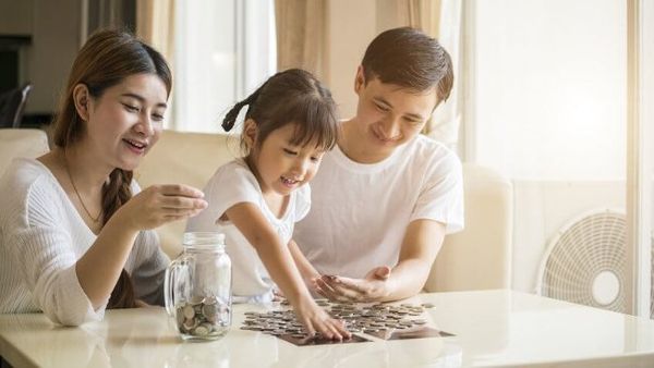 Khi nào thì bắt đầu cho con tiền tiêu vặt?