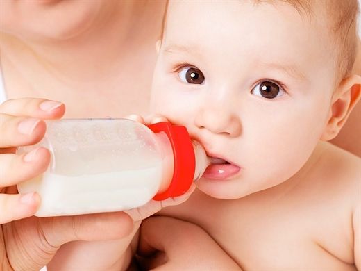 Triệu chứng trẻ dị ứng sữa