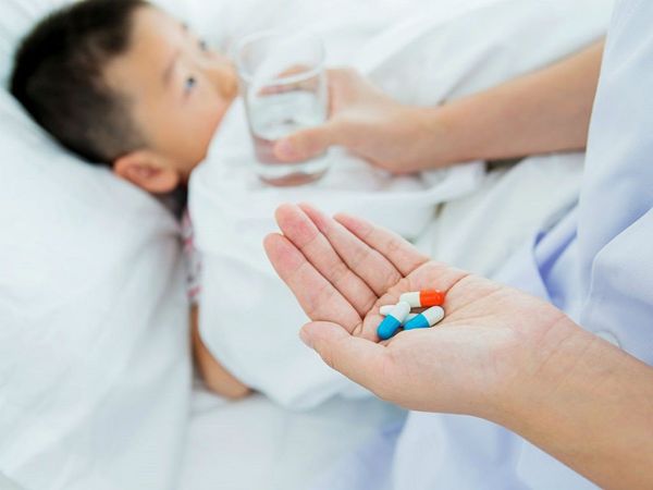 Có nên cho trẻ uống thuốc hạ sốt?