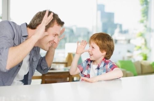 Nhận diện và hồi đáp cảm xúc của con gái