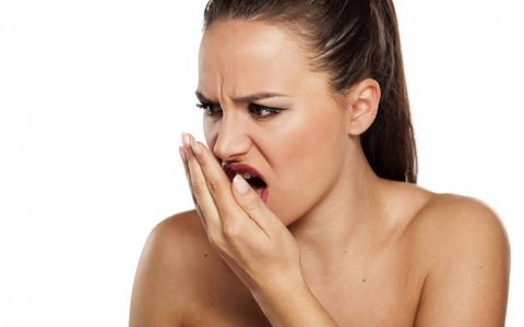 Một số cách điều trị hôi miệng đơn giản giúp hơi thở thơm mát