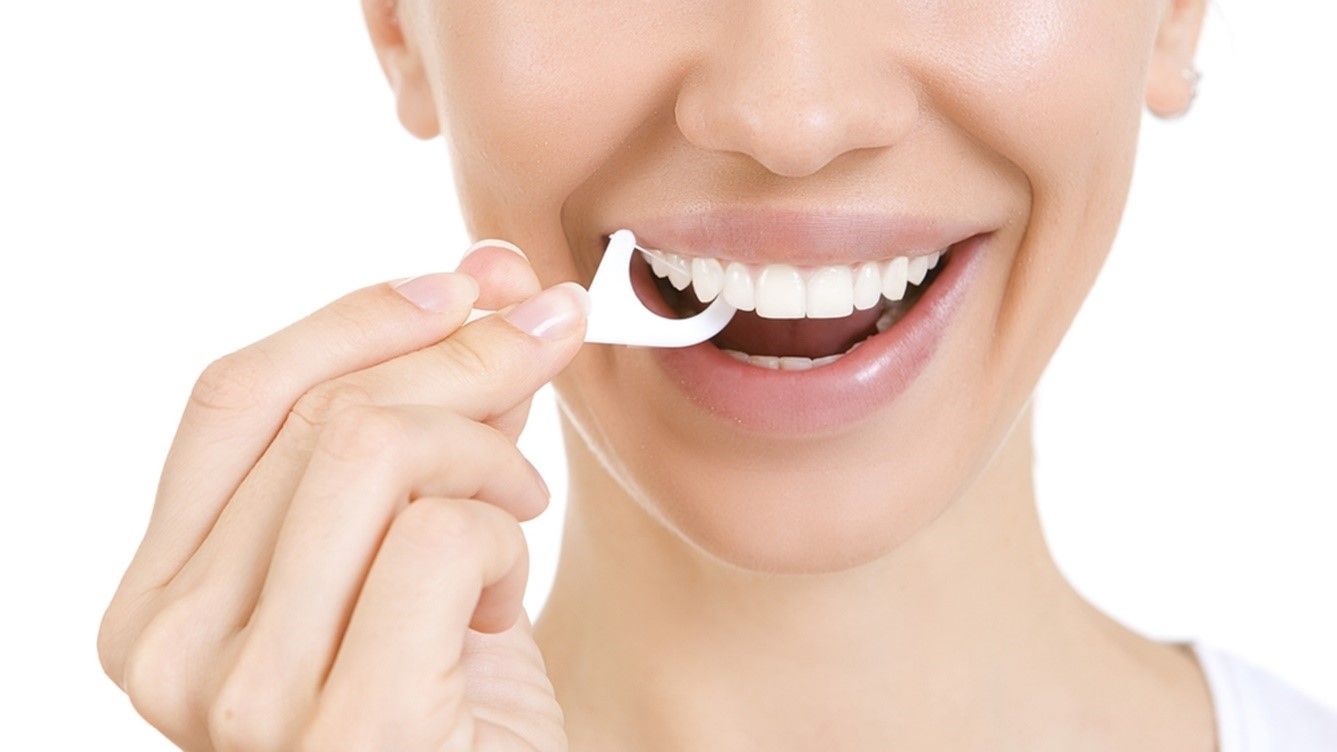 Chỉ nha khoa Oral b, Oral b essential floss, Glide và Okamura giá bao –  Aquapulse