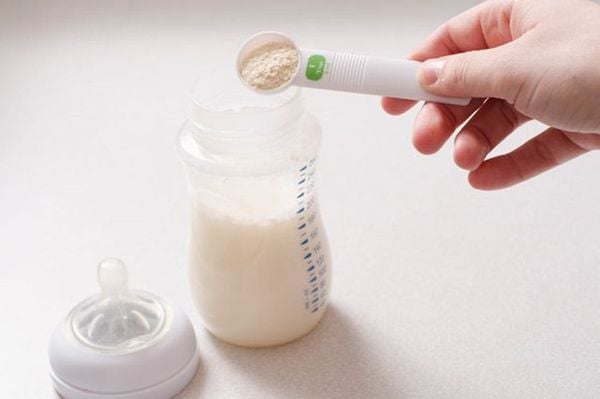 Bí quyết pha sữa bột công thức Nan số 1 cho con yêu