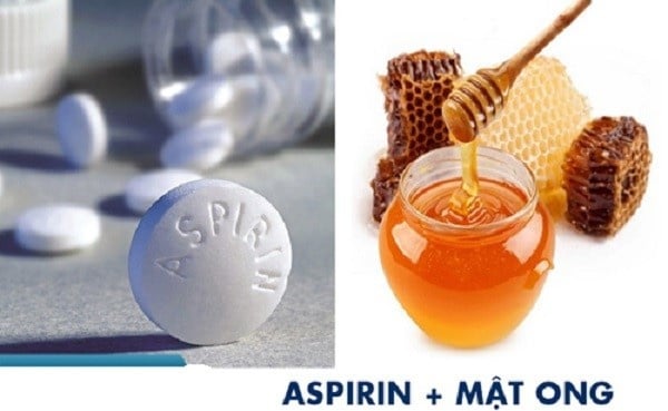 Trị mụn thâm bằng Aspirin kết hợp với mật ong