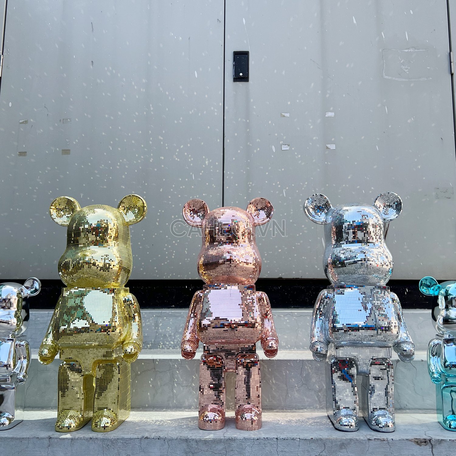 Tuong-mo-hinh-gau-bearbrick-blink