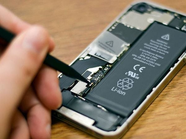 Dịch vụ thay pin iPhone uy tín lấy liền tại Thiên Tuấn Mobile