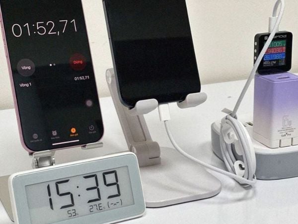 iPhone 15 Pro Max Sạc Nhanh Bằng Công Suất Bao Nhiêu W?