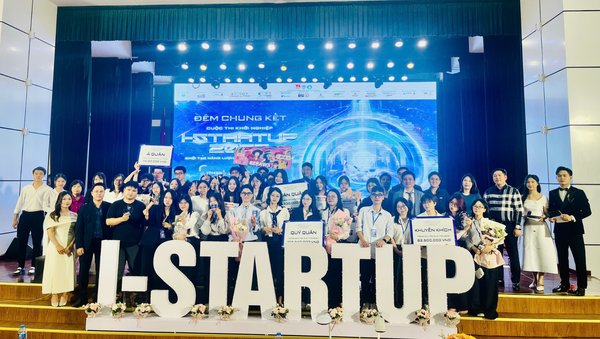 CEO Kat Nguyễn – Giám khảo Chung kết Cuộc thi Khởi nghiệp I-Startup tại Đại học Kinh tế Quốc dân