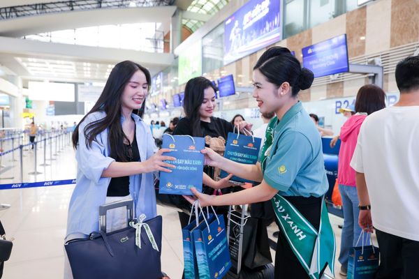 Cỏ Cây Hoa Lá đồng hành cùng Vietnam Airlines trên “Chuyến bay màu xanh – Vì bình yên cuộc sống”