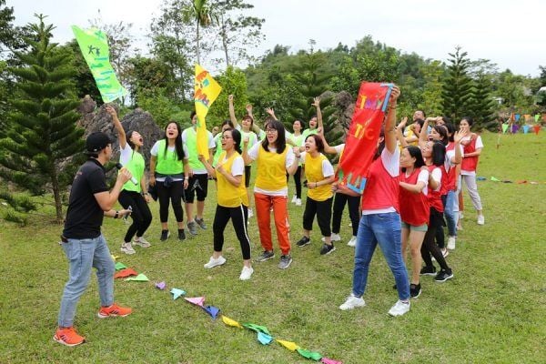 Team building Cỏ Cây Hoa Lá