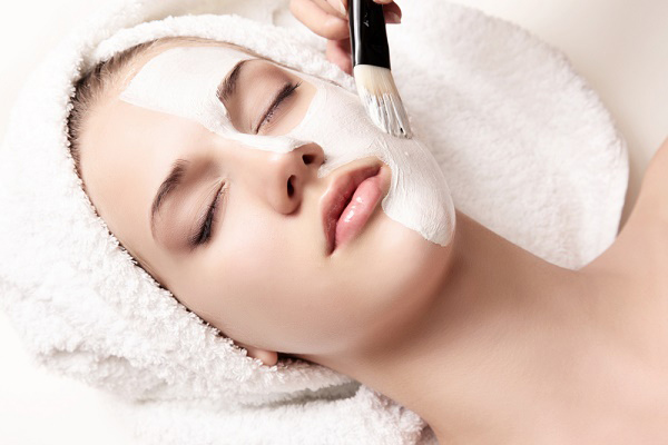 15 mẹo giúp da mặt trắng sáng tự nhiên dễ làm tại nhà