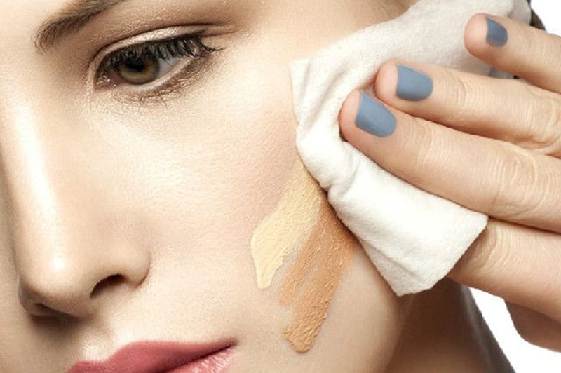 Công dụng của nước tẩy trang là gì? Có thay thế cho sữa rửa mặt được không?