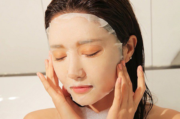 5 thói quen lợi bất cập hại khi đắp mặt nạ