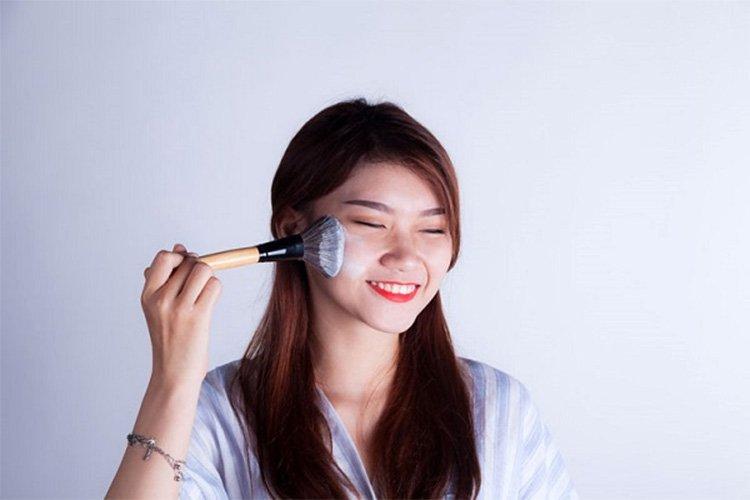 Cách trang điểm với kem chống nắng chuẩn nhất!