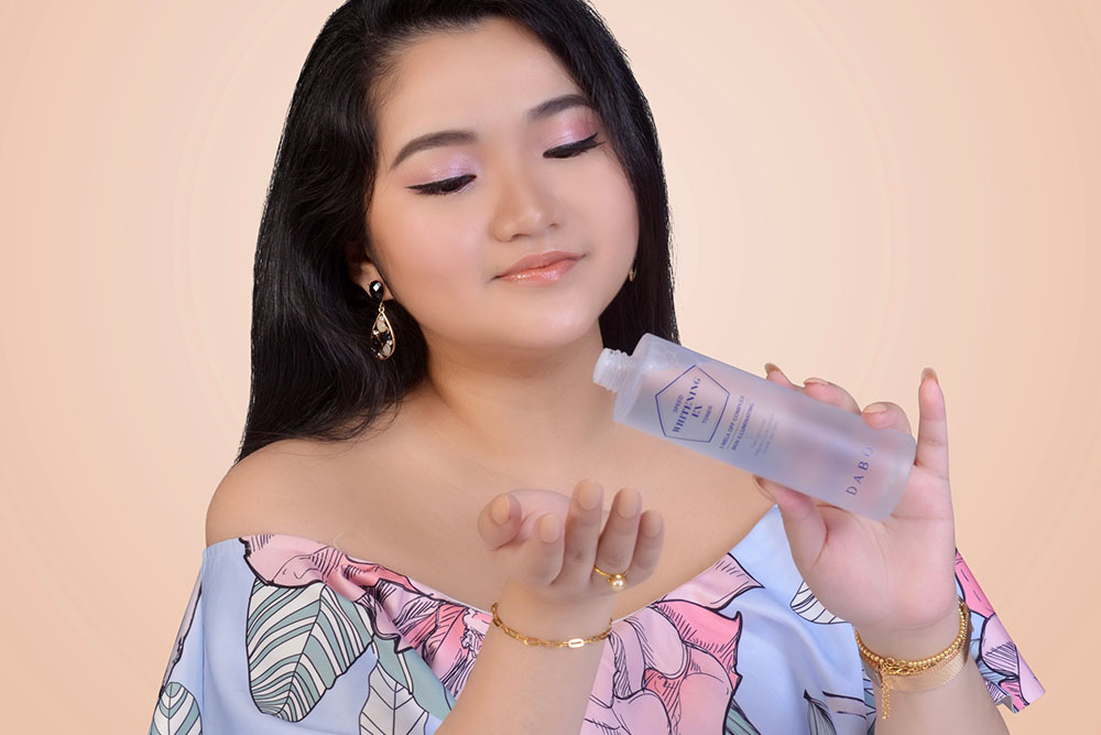 Toner cho da dầu ~ Nước hoa hồng cho da dầu tốt nhất bạn nên sở hữu