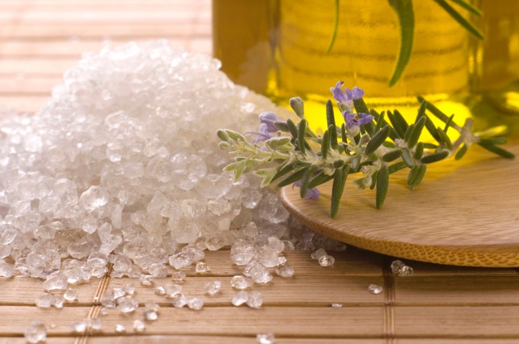 Tẩy tế bào chết body như thế nào? Đánh giá chi tiết 11 loại kem tẩy da chết tốt nhất