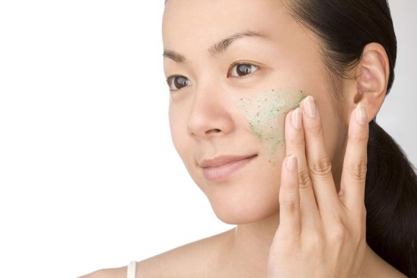 Tẩy tế bào chết cho da mụn an toàn và hiểu quả