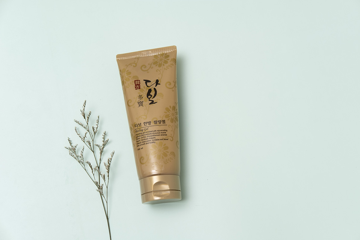 Nên hay không khi lựa chọn kem tẩy tế bào chết Dabo Peeling Gel?