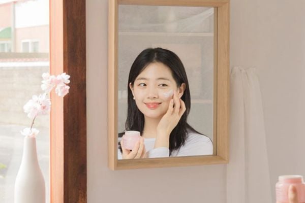 Kem dưỡng trắng da make up nâng tone tức thì