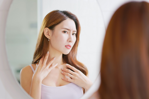 Hướng dẫn cách chăm sóc vùng da cổ trắng mịn mỗi ngày