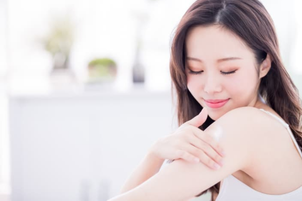 Làm sao để sở hữu làn da body trắng sáng mịn và khỏe đẹp vào ngày hè ?