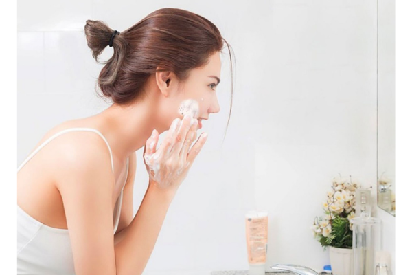 Top 10 sữa rửa mặt cho da dầu sạch mịn ngừa mụn