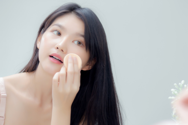 Trang Điểm Cho Da Dầu: Bí Quyết Giữ Lớp Nền Mịn Lì, Không Bóng Nhờn Cả Ngày