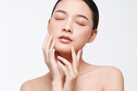 Tips Chọn Mỹ Phẩm Khi Đi Du Lịch – Vừa Nhẹ Vali, Vừa Đủ Dưỡng Da