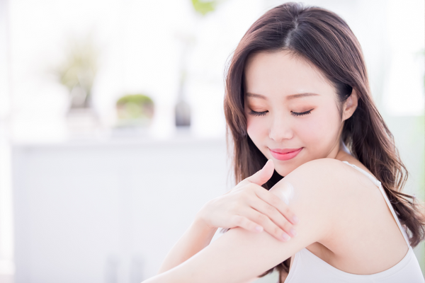 Dưỡng Da Ban Đêm Hiệu Quả Với Benew Whitening Milk Body Lotion