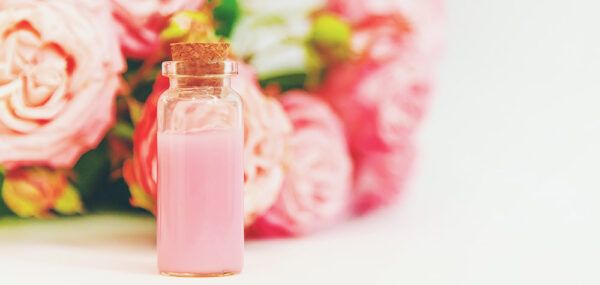 Công dụng của nước hoa hồng và cách sử dụng hiệu quả – Mỹ phẩm Benew