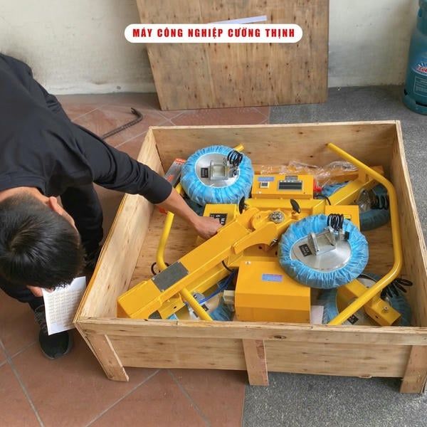 Thuê Máy Hít Kính, Nâng Hạ Kính Tại Hà Nội – Giá Tốt, An Toàn