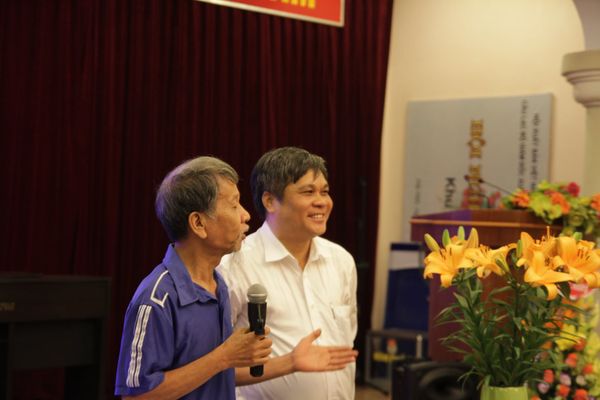 Nguyễn Huy Thiệp: 