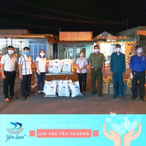 Nghĩa Tình Trao Nhau Mùa Covid - Yến Sào Yến Loan