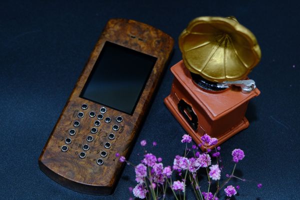 Kinh nghiệm chọn mua vỏ điện thoại bằng gỗ