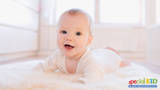 7 Cách giúp trẻ sơ sinh thích ứng với thời tiết nắng nóng đầu hè