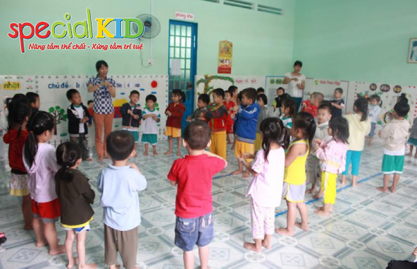 Trò chơi dân gian: Đúc nậm đúc nị