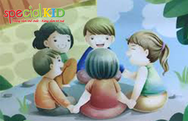 Trò chơi đơn giản cho trẻ: Trò chơi úp lá khoai | Specia Kid – Special Kid  Việt Nam