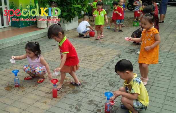 Trò chơi dân gian: Gùi nước lên mây | Special kid – Special Kid Việt Nam