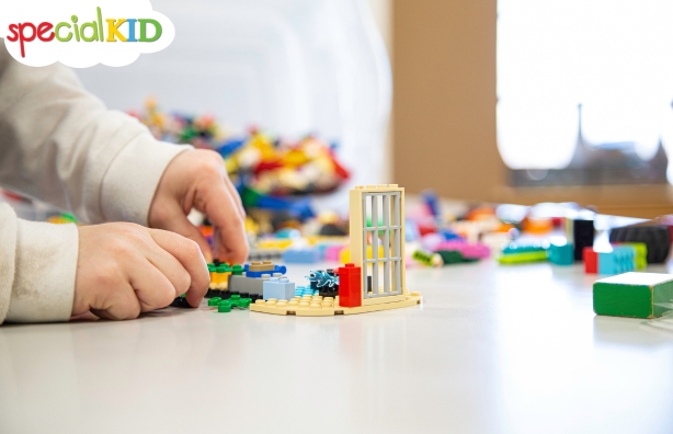 “Lego giúp trẻ rèn luyện khả năng tập trung, từ đó giảm các biểu hiện tăng động | Special Kid
